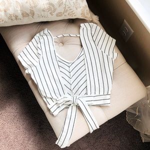 Backless V neck striped crop top tied bow